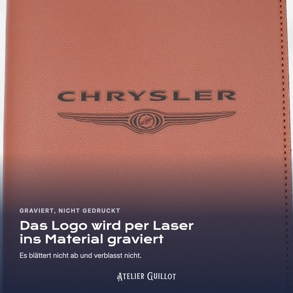 Logo CHRYSLER, per Laser in Kunstleder graviert