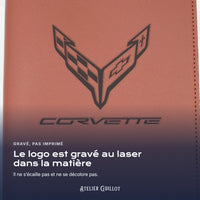 Logo CORVETTE gravé au laser dans le simili cuir