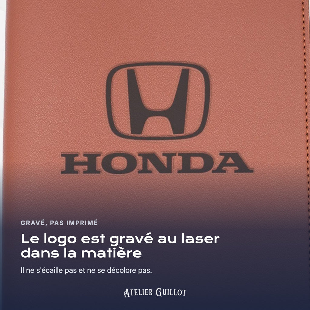 Logo HONDA gravé au laser dans le simili cuir