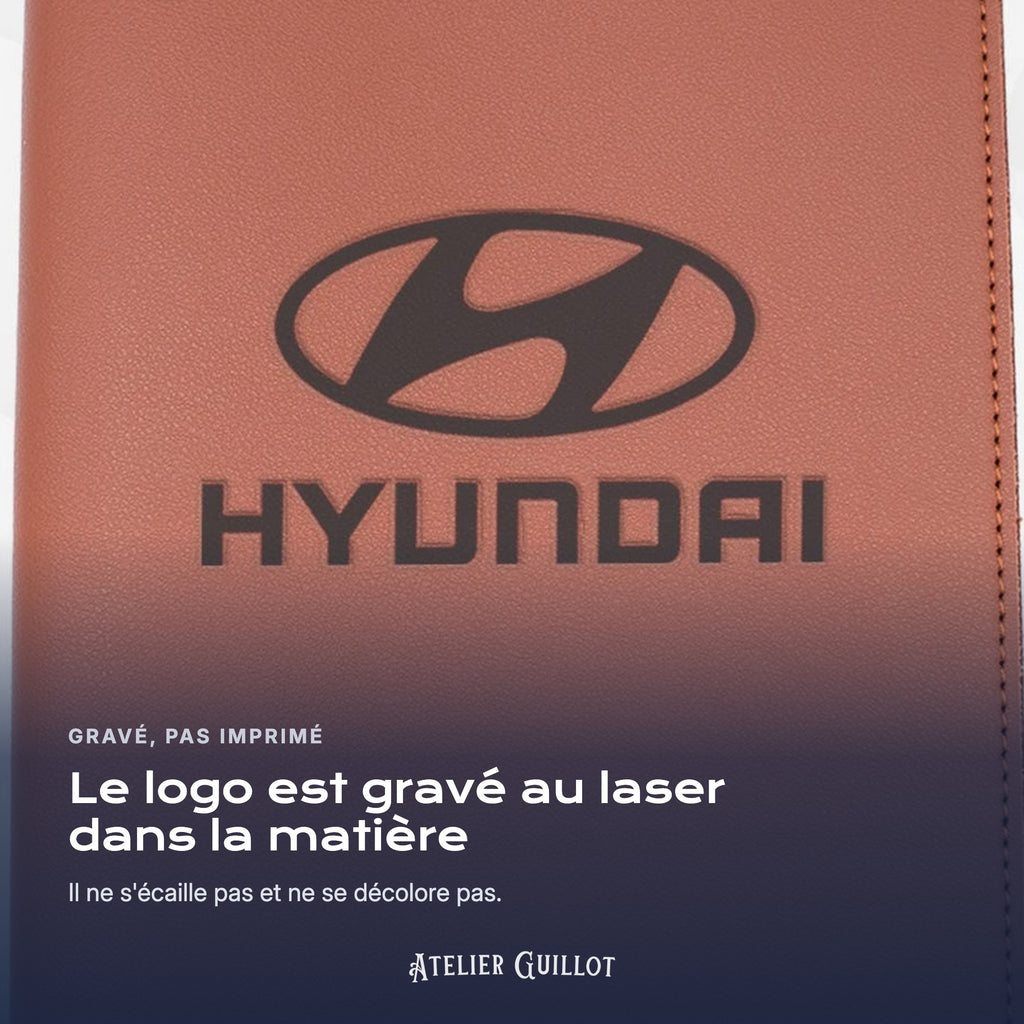 Logo HYUNDAI gravé au laser dans le simili cuir