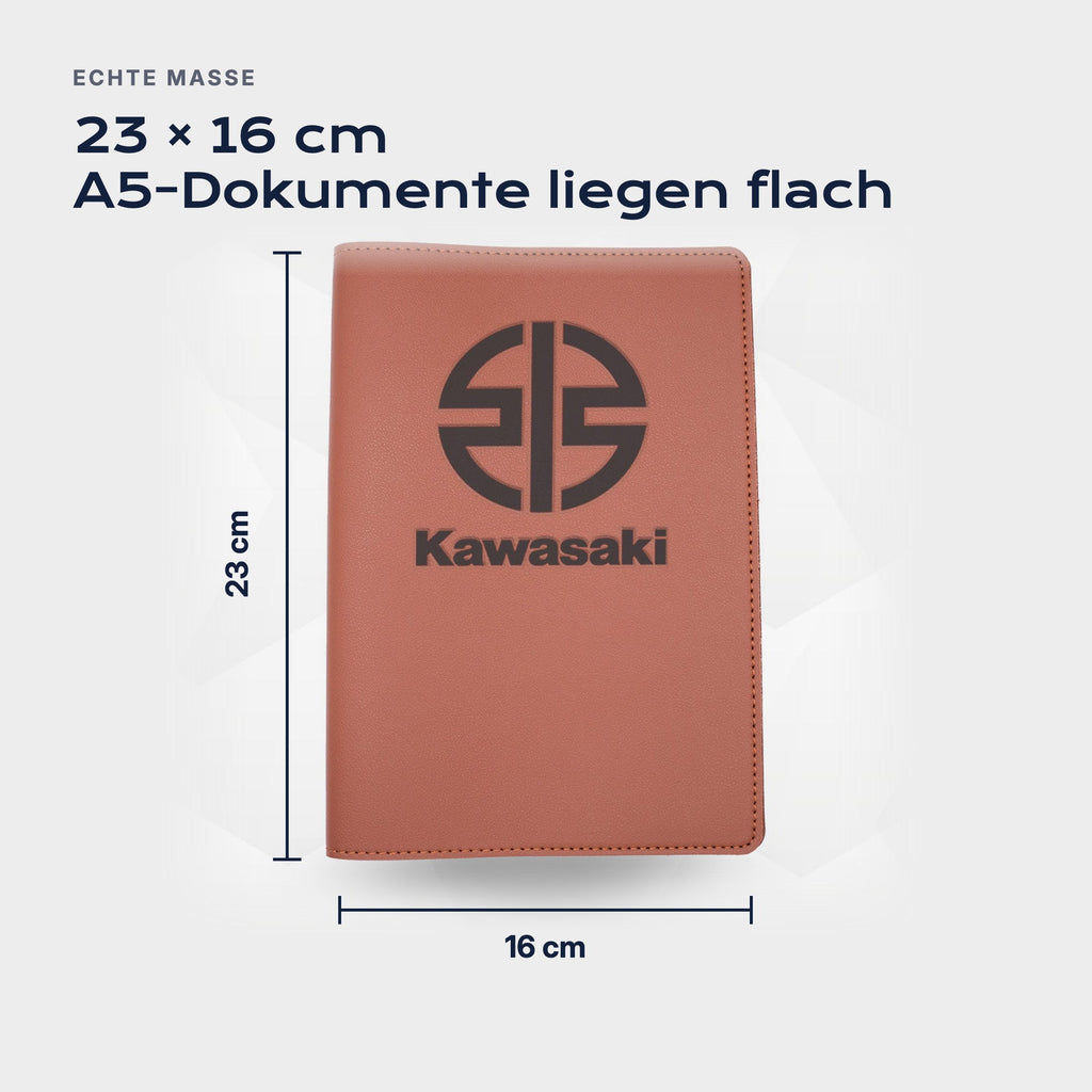 Fahrzeugmappe KAWASAKI von Atelier Guillot: 23 × 16 cm, A5-Dokumente liegen flach