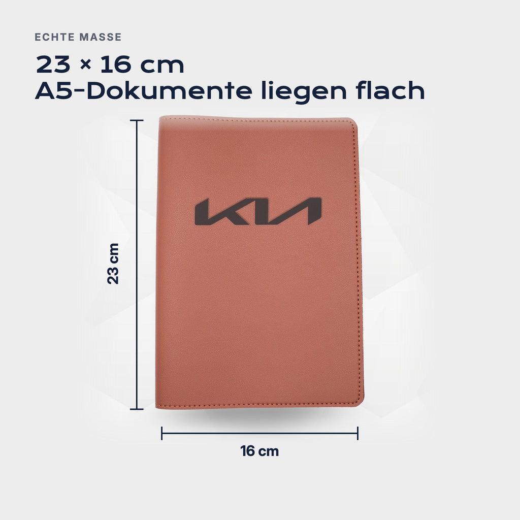 Fahrzeugmappe KIA von Atelier Guillot: 23 × 16 cm, A5-Dokumente liegen flach