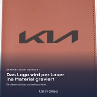 Logo KIA, per Laser in Kunstleder graviert