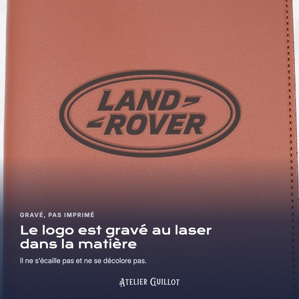 Logo LAND-ROVER gravé au laser dans le simili cuir
