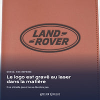 Logo LAND-ROVER gravé au laser dans le simili cuir