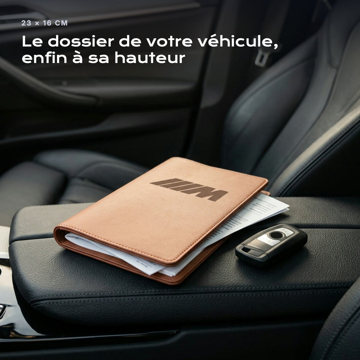Porte-documents Pack M posé sur un siège, avec des factures