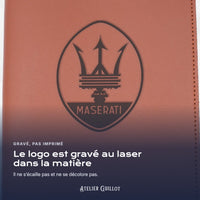 Logo MASERATI gravé au laser dans le simili cuir
