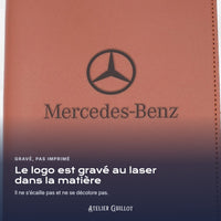 Logo MERCEDES-BENZ gravé au laser dans le simili cuir
