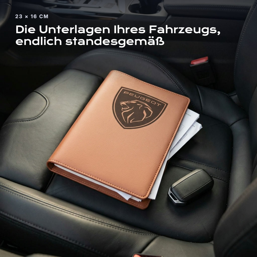 Fahrzeugmappe PEUGEOT auf einem Autositz, mit Rechnungen
