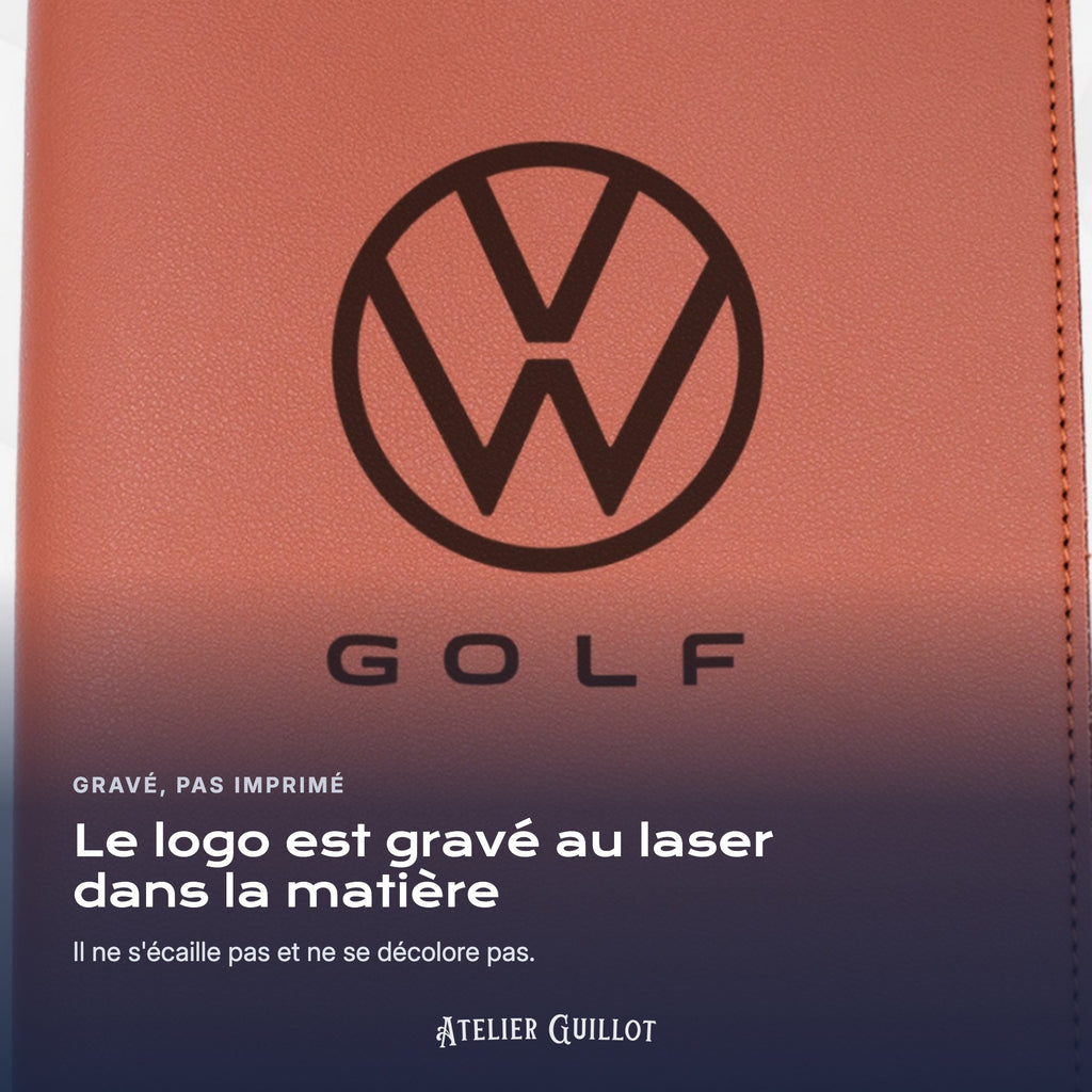 Logo Volkswagen Golf gravé au laser dans le simili cuir