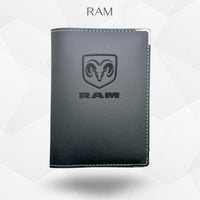 Porte carte grise RAM – étui simili cuir gravure laser Atelier Guillot