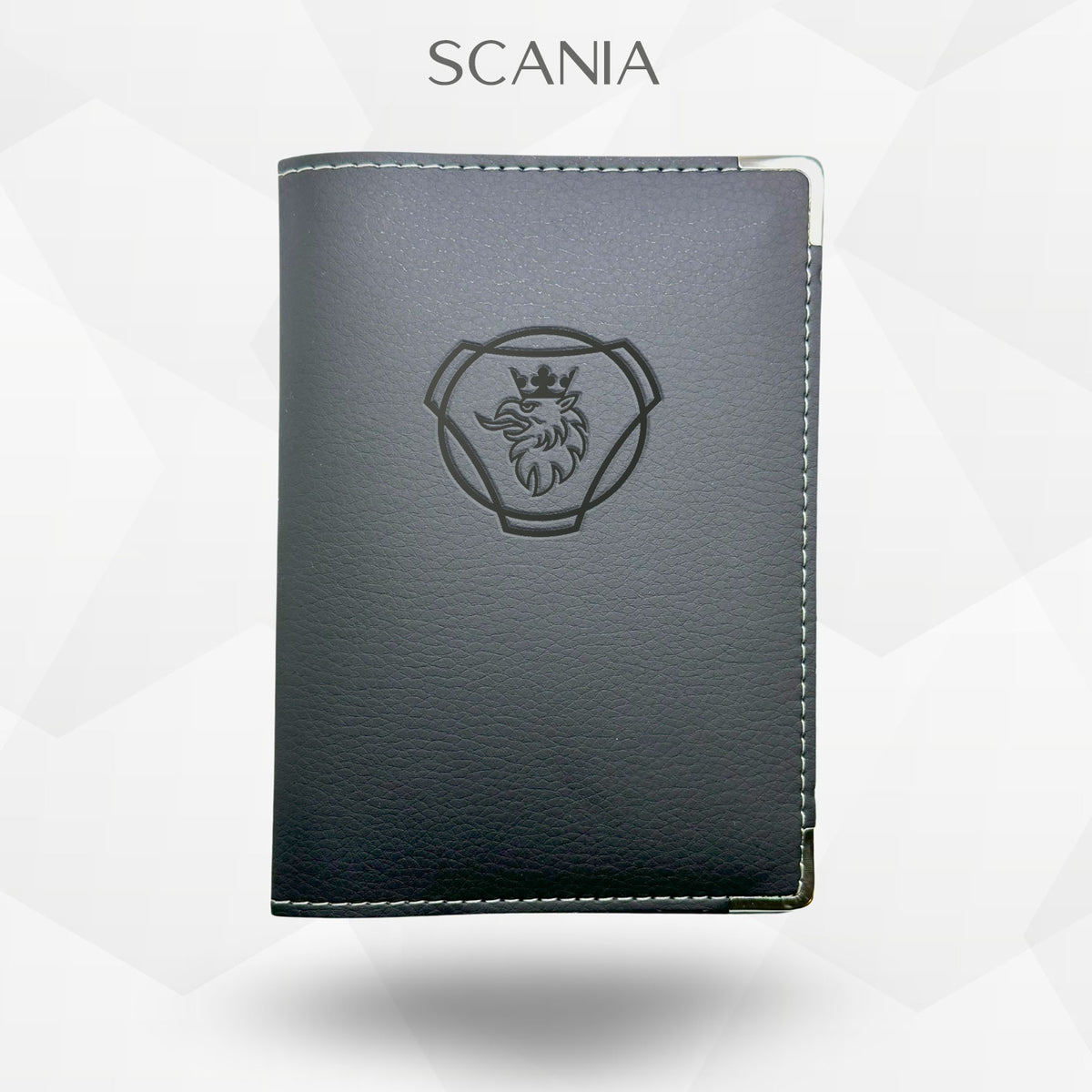 Porte carte grise Scania – étui simili cuir gravure laser Atelier Guillot
