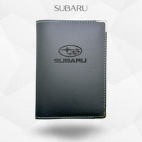 Porte carte grise Subaru – étui simili cuir gravure laser Atelier Guillot