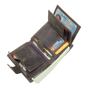 emplacement de carte bancaire et de plusieurs compartiments dans un porte carte en cuir 