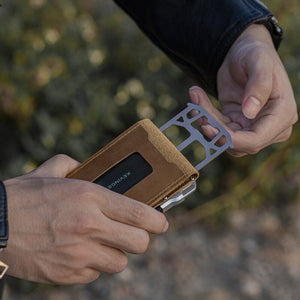 Lame multifonction porte cartes