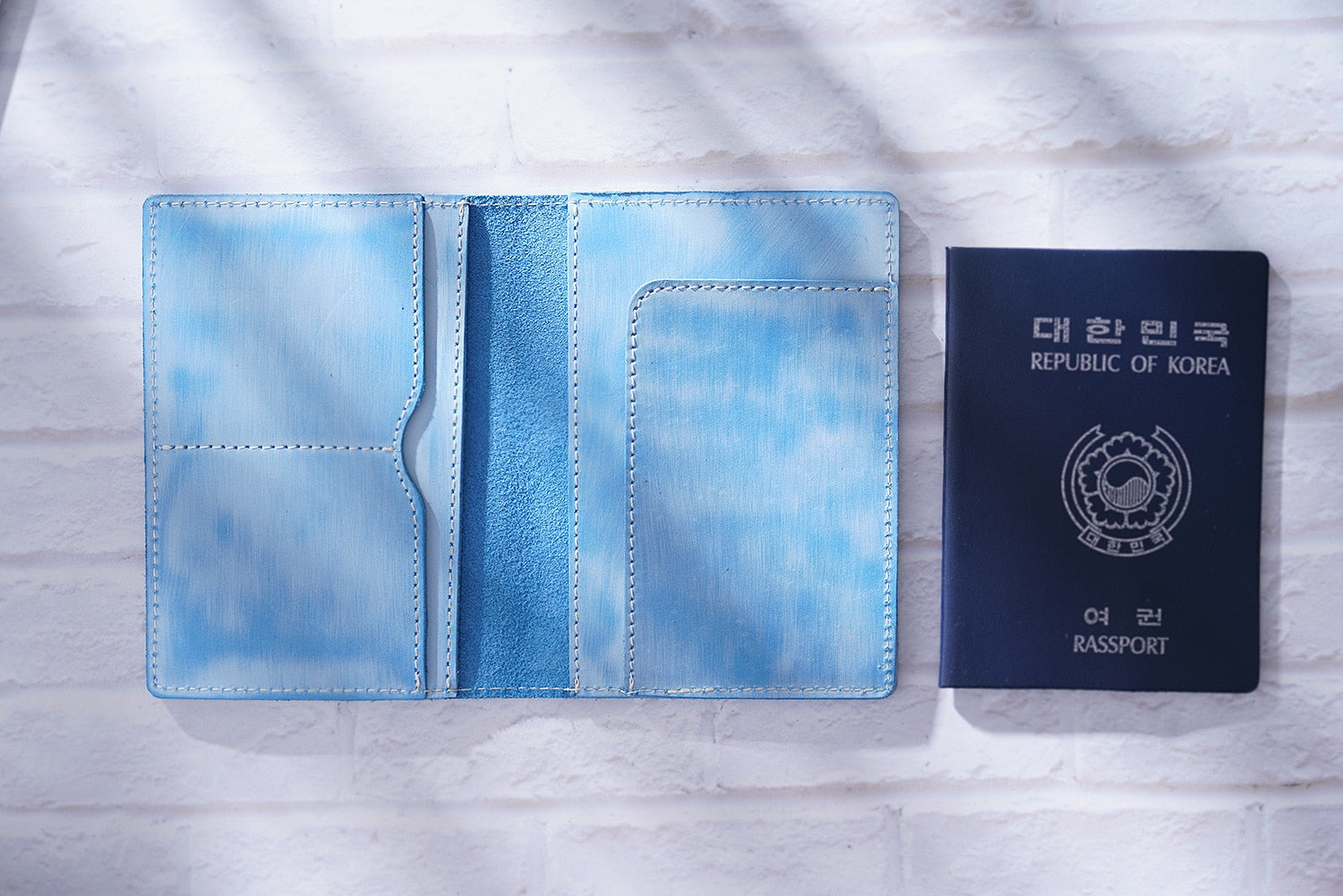 Porte Passeport<br /> Azur